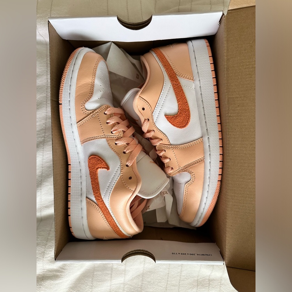 Women’s Air Jordan 1 Low